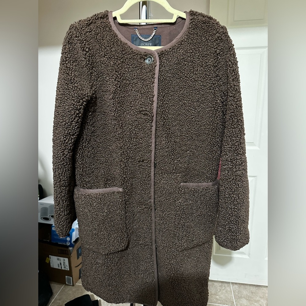 Collarless teddy coat